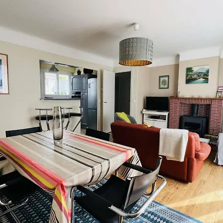 Maison Cambo-les-bains, 3 Pièces, 4 Personnes - Fr-1-495-66 * Cambo-les-Bains
