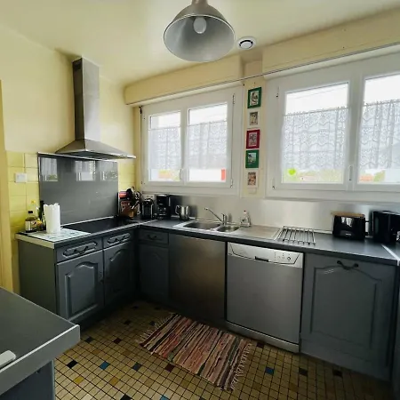 Hébergement de vacances Maison Cambo-les-bains, 3 Pièces, 4 Personnes - Fr-1-495-66 *