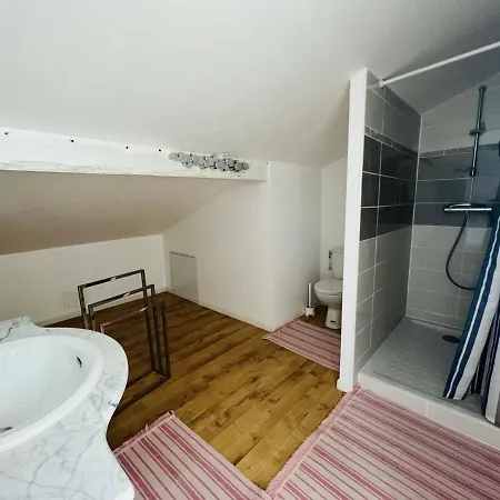 Hébergement de vacances Maison Cambo-les-bains, 3 Pièces, 4 Personnes - Fr-1-495-66 *